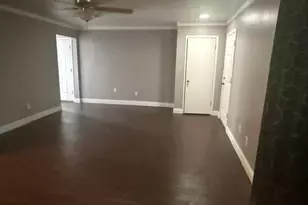 86 W Park West Dr, Houston, TX 77072 - Photo 9
