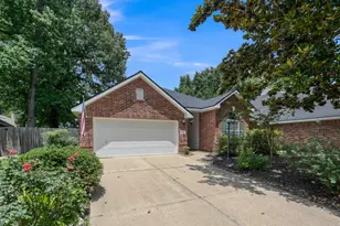 34 Bayou Springs Ct, The Woodlands, TX 77382 - Photo 1