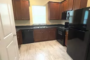 1040 Trinidad St, Beaumont, TX 77703 - Photo 5