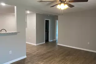 2016 Magnolia Dr, La Marque, TX 77568 - Photo 9