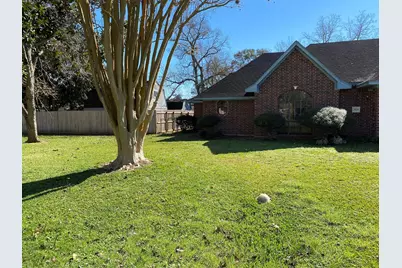301 Jansen Drive, West Columbia, TX 77486 - Photo 3