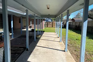 301 Jansen Dr, West Columbia, TX 77486 - Photo 11