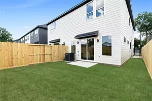 8102 Cannon St, Houston, TX 77051 - Photo 33