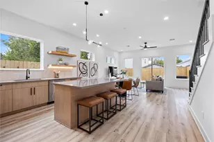 8102 Cannon St, Houston, TX 77051 - Photo 5