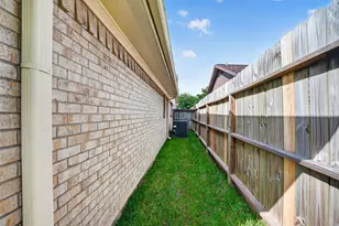 10602 Sagewind Dr, Houston, TX 77089 - Photo 49