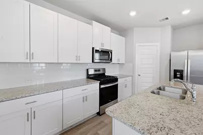 614 Pelican Drive, Kemah, TX 77565 - Photo 9