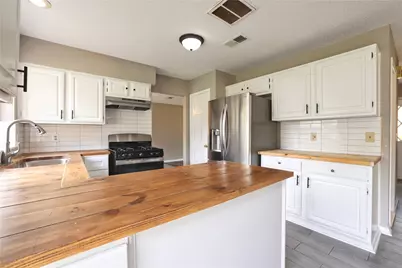 15918 Pinyon Creek Drive, Houston, TX 77095 - Photo 9