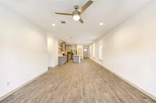 12525 Abbey House Ct, Houston, TX 77047 - Photo 11