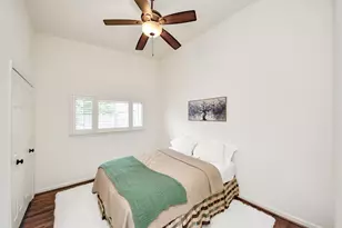10150 Brinwood Dr, Houston, TX 77043 - Photo 15