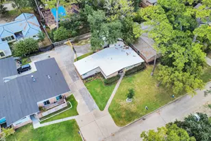 10150 Brinwood Dr, Houston, TX 77043 - Photo 23