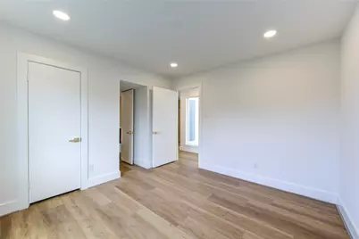 7612 Olympia Drive, Houston, TX 77063 - Photo 19