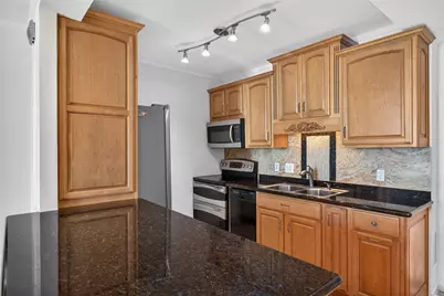 1401 E Beach Drive #514, Galveston, TX 77550 - Photo 9