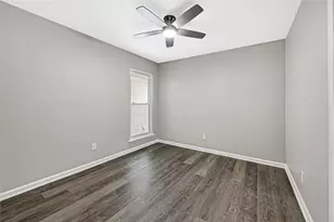 7410 Woodoak Dr, Houston, TX 77040 - Photo 17