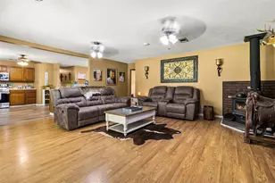 128 E Highland Dr, Livingston, TX 77351 - Photo 13