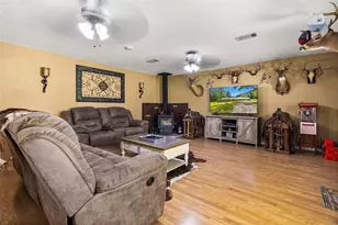 128 E Highland Dr, Livingston, TX 77351 - Photo 15