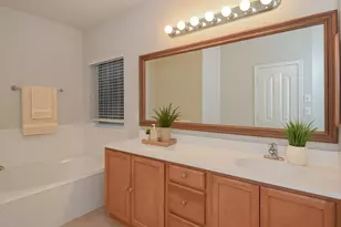 4907 Trailing Clover Ct, Houston, TX 77084 - Photo 9