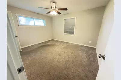 819 W Kyle Road, Clute, TX 77531 - Photo 19