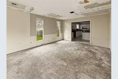 613 Center Way Street, Lake Jackson, TX 77566 - Photo 3