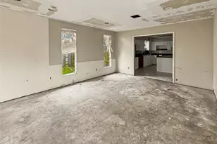 613 Center Way St, Lake Jackson, TX 77566 - Photo 3