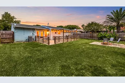 123 Bonita Avenue, Galveston, TX 77550 - Photo 13