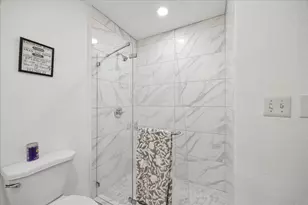 806 Nashua St, Houston, TX 77008 - Photo 17