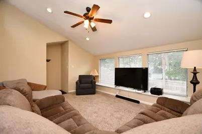 306 Priscilla Court, Houston, TX 77015 - Photo 23