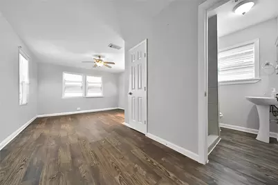 1606 W 8th Street, Freeport, TX 77541 - Photo 7