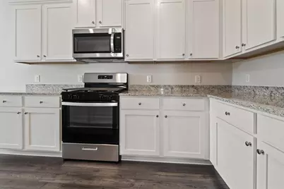 15802 Berry Hill Drive, Conroe, TX 77303 - Photo 9