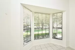 2035 Shorewood Ln, Sugar Land, TX 77479 - Photo 11