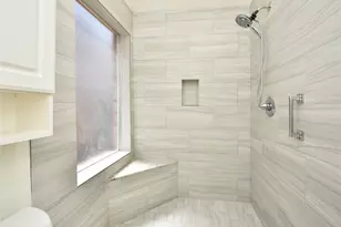 2035 Shorewood Ln, Sugar Land, TX 77479 - Photo 15