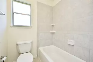 2035 Shorewood Ln, Sugar Land, TX 77479 - Photo 19