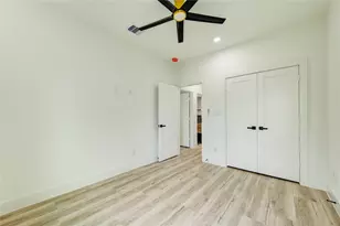 7827 Brandon St, Houston, TX 77051 - Photo 37
