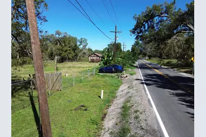 170 N County Road 30, Angleton, TX 77515 - Photo 5