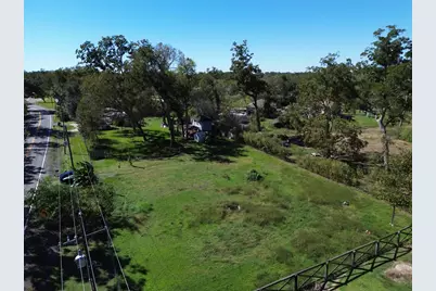 170 N County Road 30, Angleton, TX 77515 - Photo 3