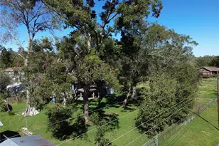 170 N County Rd 30, Angleton, TX 77515 - Photo 1