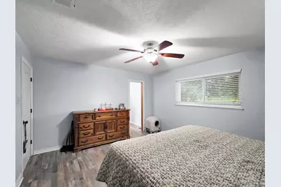829 S Van Ostrand Avenue, Winnie, TX 77665 - Photo 29