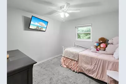 829 S Van Ostrand Avenue, Winnie, TX 77665 - Photo 25