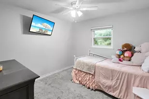 829 S Van Ostrand Ave, Winnie, TX 77665 - Photo 25
