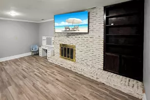 829 S Van Ostrand Ave, Winnie, TX 77665 - Photo 11