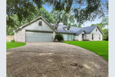 829 S Van Ostrand Avenue, Winnie, TX 77665 - Photo 3