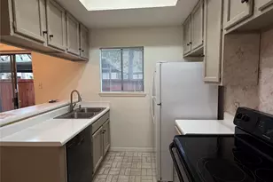 11711 Memorial Dr, Houston, TX 77024 - Photo 5
