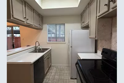 11711 Memorial Drive #203, Houston, TX 77024 - Photo 5