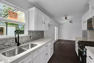 15617 Park Manor St, Houston, TX 77053 - Photo 5
