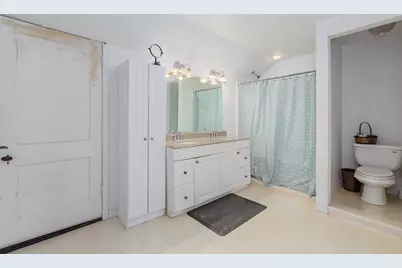 2031 Grand Avenue, Liberty, TX 77575 - Photo 35