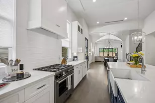 541 W 27th St, Houston, TX 77008 - Photo 23
