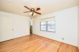 1818 Watercrest Dr, Houston, TX 77008 - Photo 17