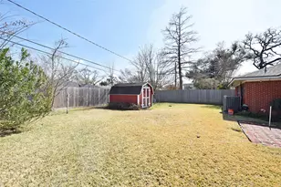 1818 Watercrest Dr, Houston, TX 77008 - Photo 25