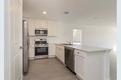 12113 Kellsway Court, Conroe, TX 77306 - Photo 7