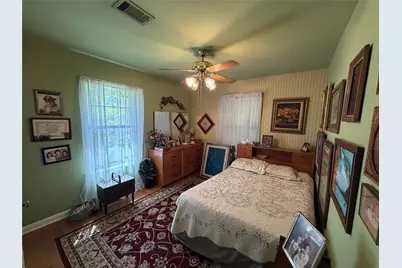 109 Dahlia Street, Orange, TX 77630 - Photo 9