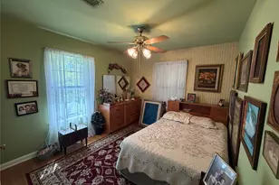 109 Dahlia St, Orange, TX 77630 - Photo 9